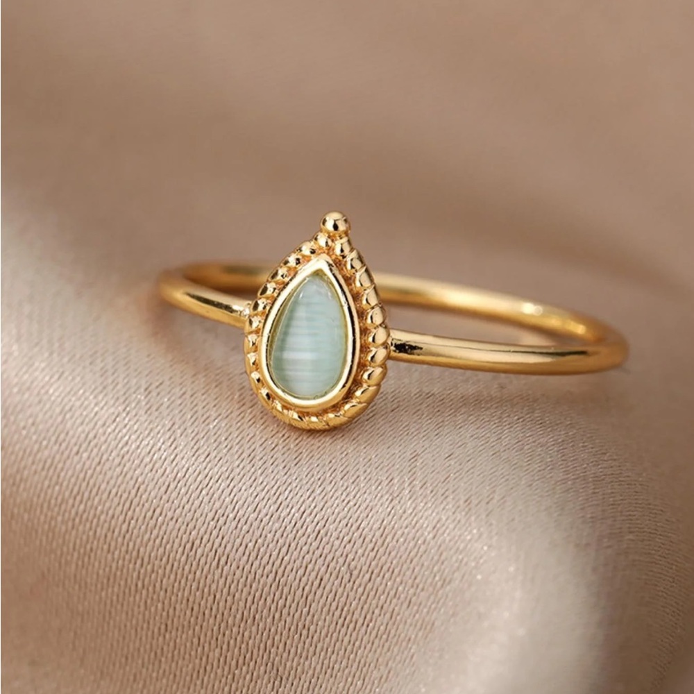 Stone Ring ✨NWT✨ - Picture 3 of 4